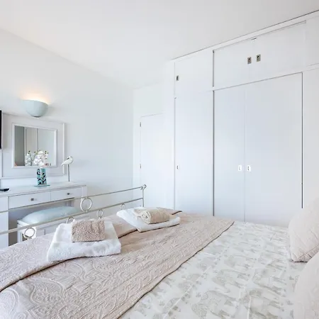 Coolhouses Algarve, Luz, 1 Bed Flat, Top Floor, A Stone'S Throw To The Beach, Casa Isabell Exterior photo